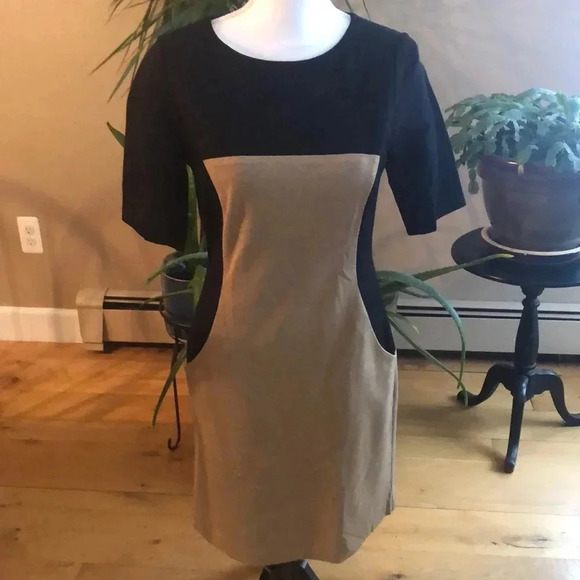 Trina Turks Lined Dress - Excellent Condition! - Picture 1 of 9